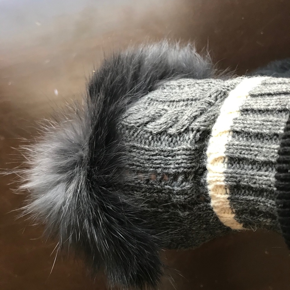 Knit gloves with faux fur trim - Picture 3 of 4
